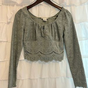 Small Kirious sage green long sleeve